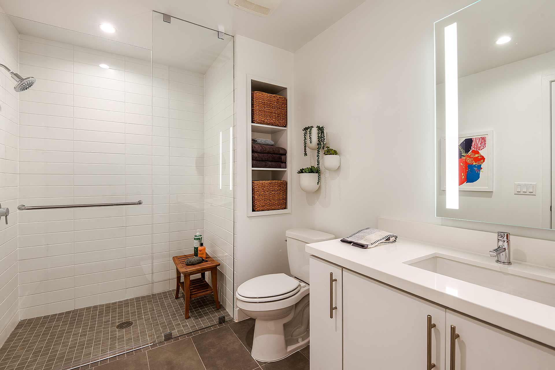 modern bathrooms at K1 Apartments, San Diego, CA 92101