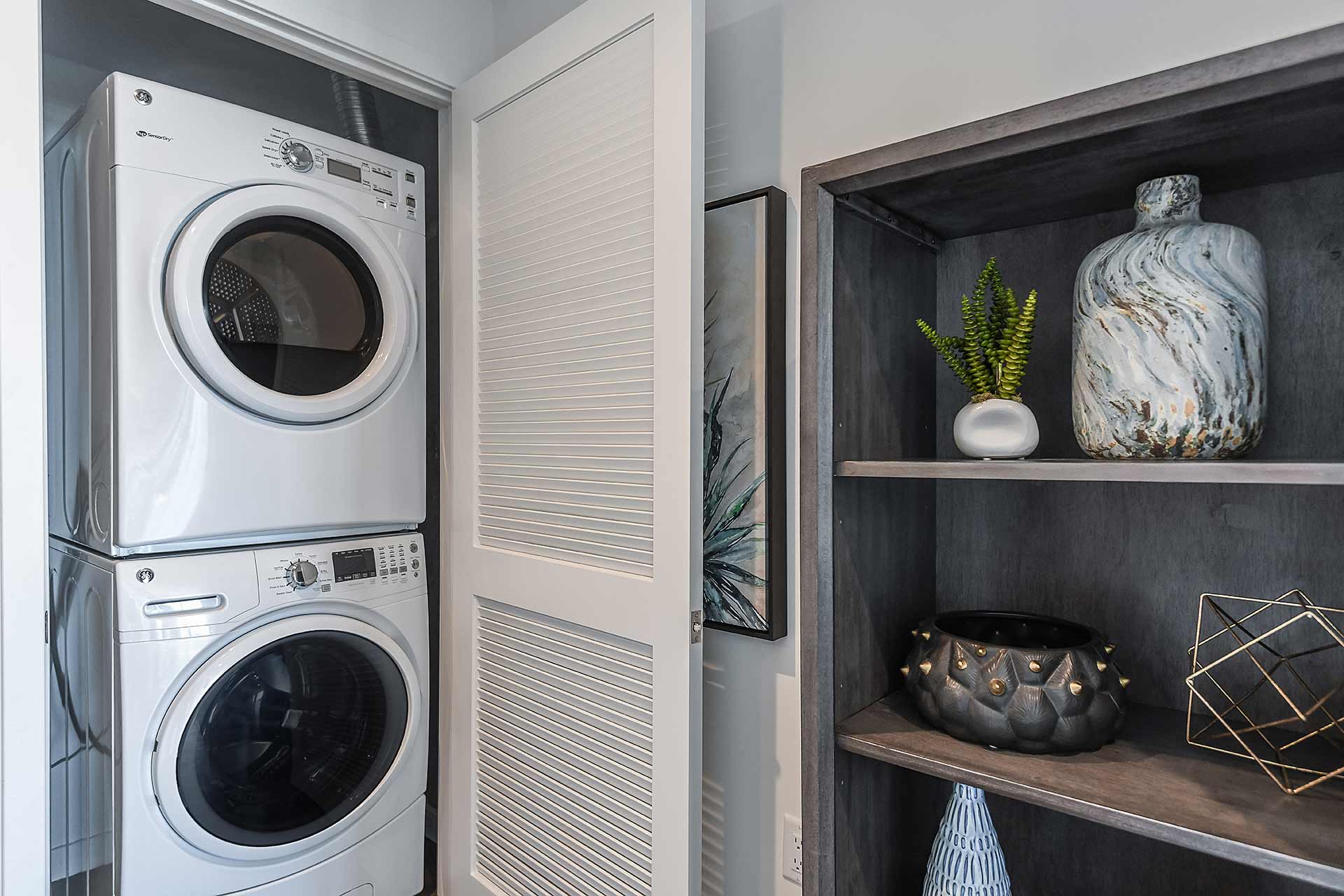 in unit washer and dryer at at K1 Apartments, San Diego, CA 92101