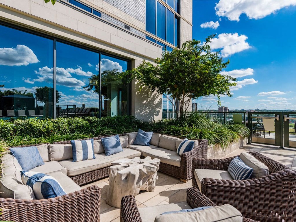 Outdoor Lounge at Northshore Austin, Austin, TX, 78701