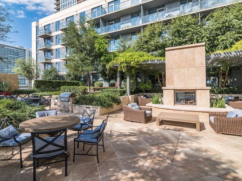 Fire Pit Conversation Area at Northshore Austin, Austin, Texas
