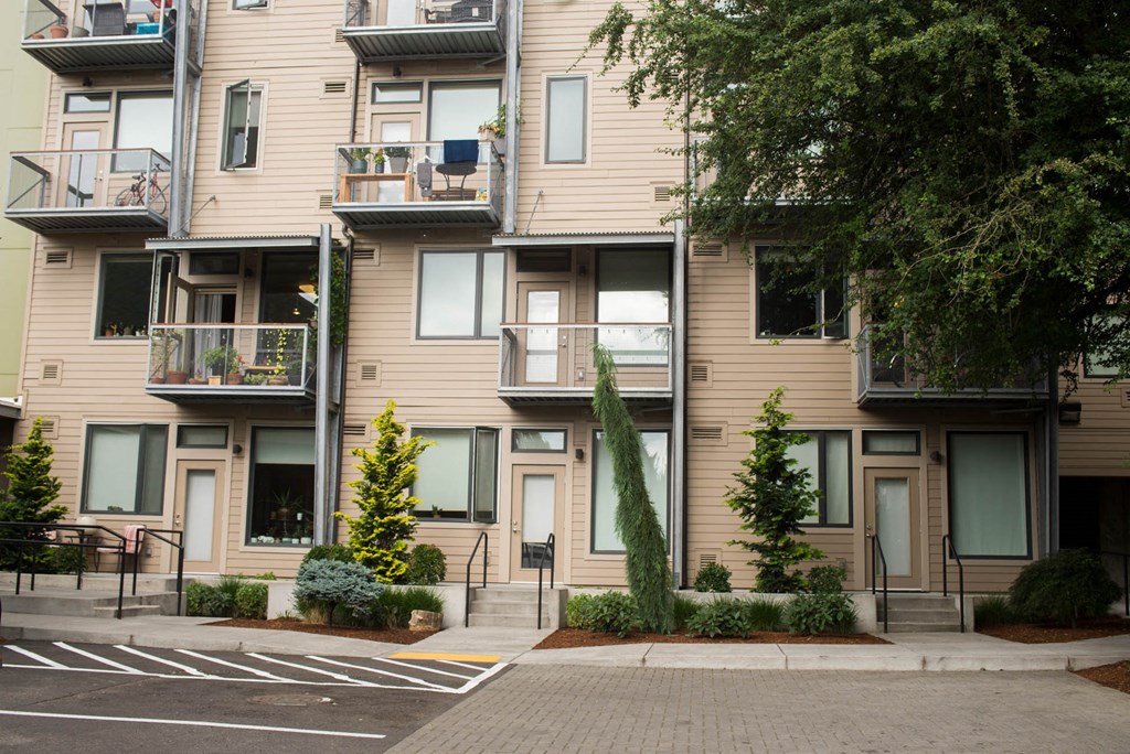 Private patios at Quinten Tower, Portland, 97232
