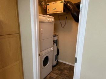 847 15th Street 2 Beds Apartment for Rent - Photo Gallery 6