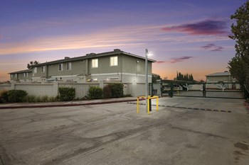 1100 Martin Luther King Jr Avenue 2-3 Beds Apartment for Rent - Photo Gallery 6