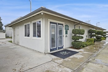 1100 Martin Luther King Jr Avenue 2-3 Beds Apartment for Rent - Photo Gallery 5