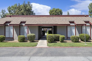 2407 W Alamos Ave 1-3 Beds Apartment for Rent - Photo Gallery 2
