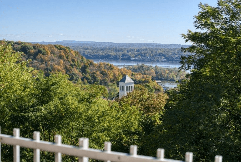 Chestnut Mansion LLC Apartments, 160180 West Chestnut Street, Kingston