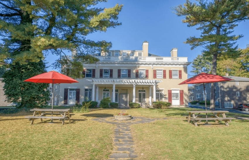 Chestnut Mansion LLC Apartments, 160180 West Chestnut Street, Kingston