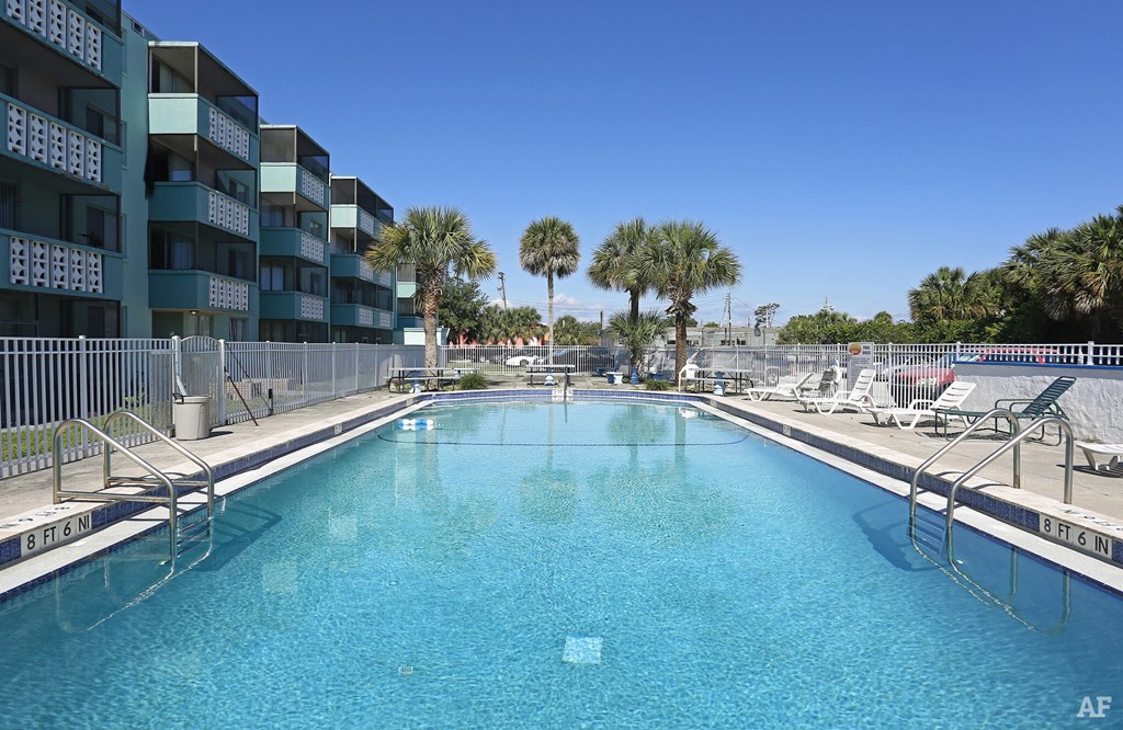 a swimming pool at Marella Bay in Florida