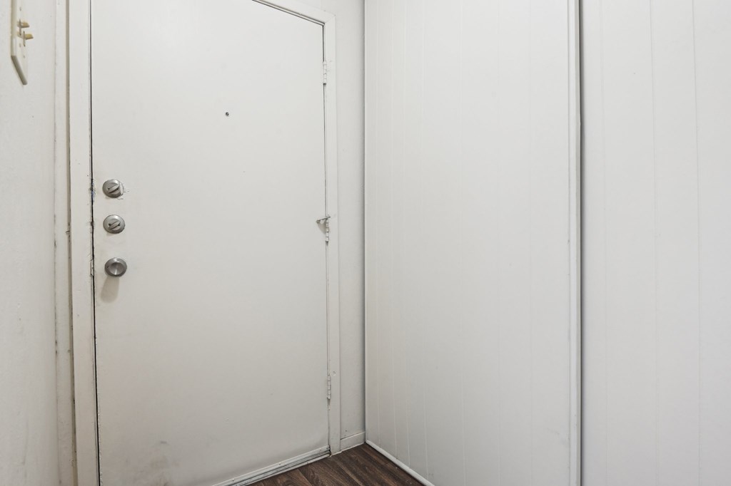 Entry Door at Abbey Glenn Apartments, Waco, TX, 76706