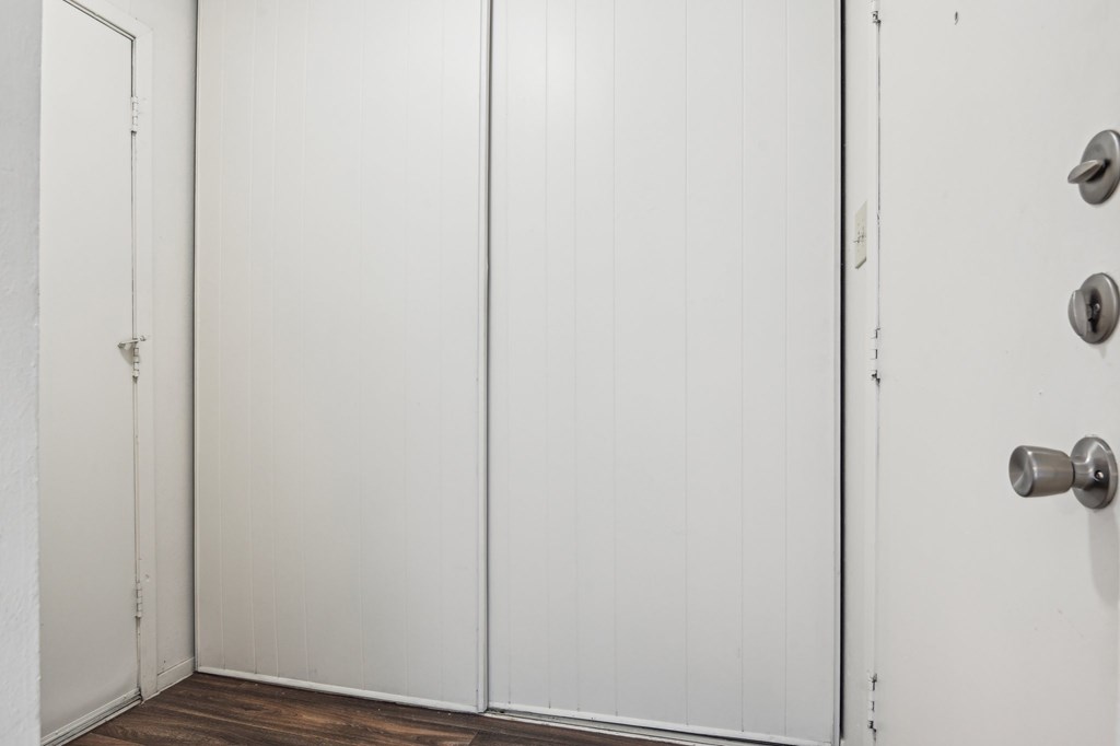 Entryway at Abbey Glenn Apartments, Waco, TX, 76706