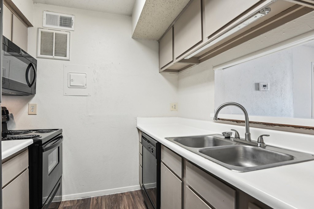 Kitchen View at Abbey Glenn Apartments, Texas