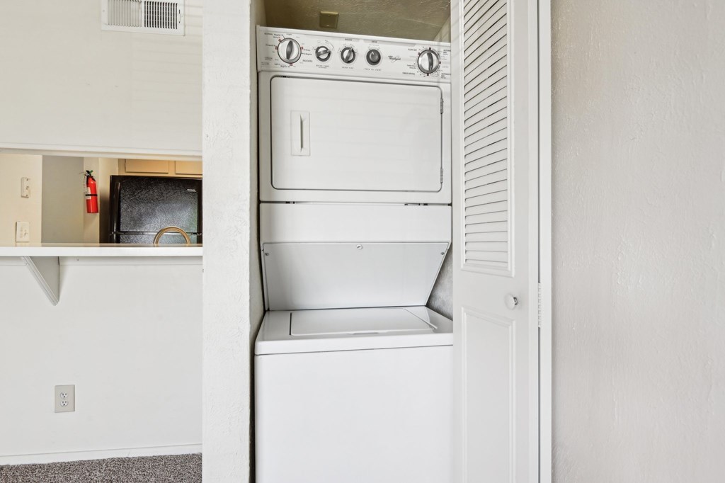Stacked Washer Dryer at Abbey Glenn Apartments, Waco, 76706