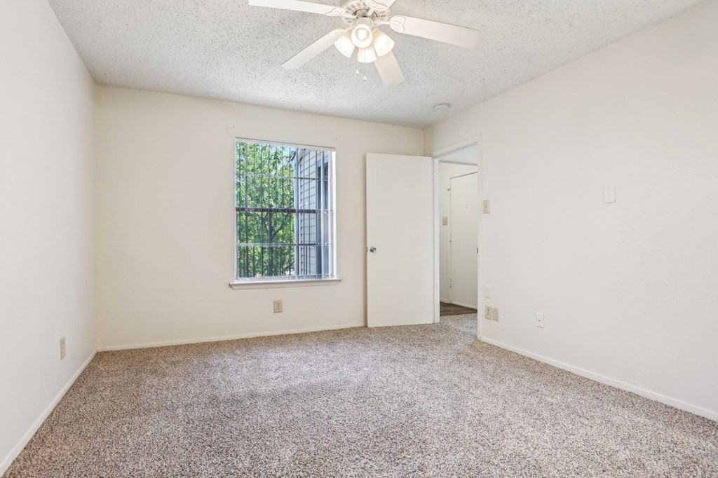 High Ceiling at Abbey Glenn Apartments, Waco, 76706