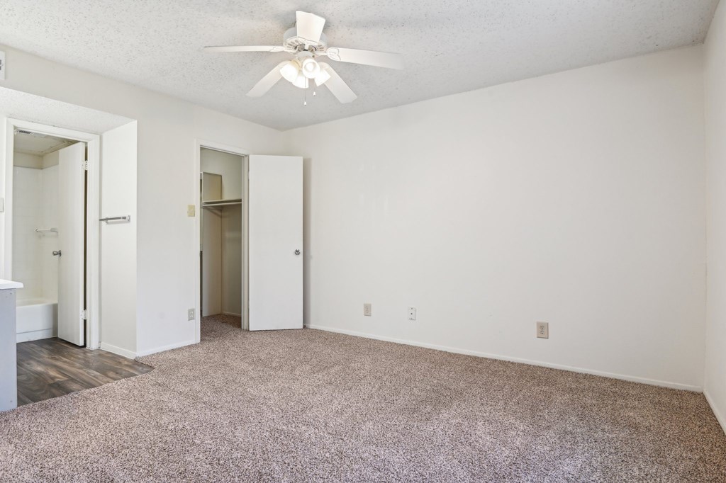 Vacant Bedroom at Abbey Glenn Apartments, Waco, TX, 76706