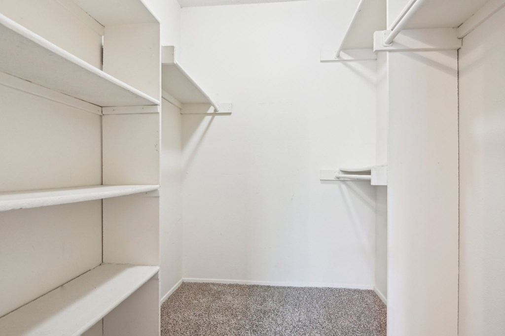 Walkin Closet at Abbey Glenn Apartments, Waco, Texas