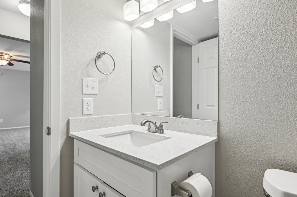 Bath Sink at Abbey Glenn Apartments, Texas, 76706