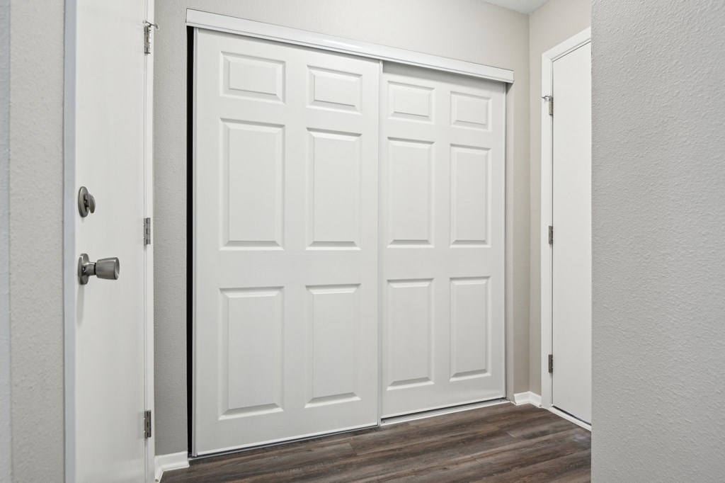 Entryway View at Abbey Glenn Apartments, Waco, 76706