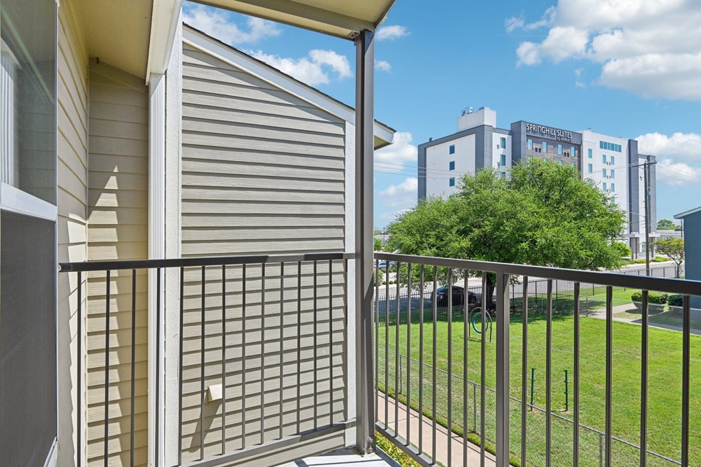 Porch View at Abbey Glenn Apartments, Texas, 76706