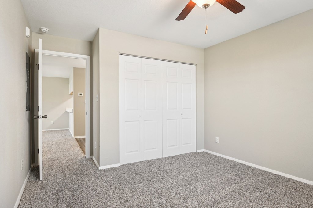 Second Bedroom at Abbey Glenn Apartments, Texas