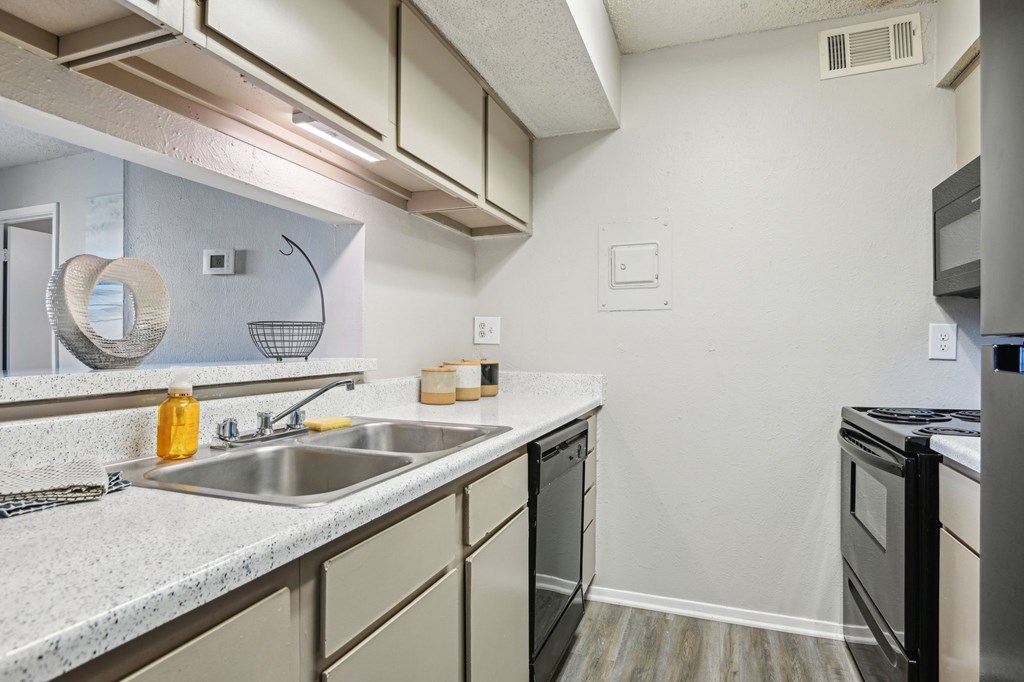 Kitchen at Abbey Glenn Apartments, Waco, Texas