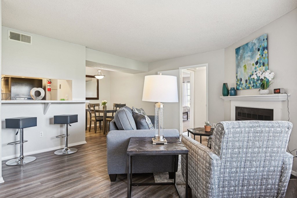 Living Area With Dining View at Abbey Glenn Apartments, Waco