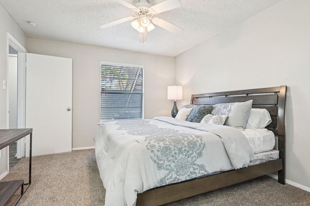 Model Primary Room at Abbey Glenn Apartments, Texas