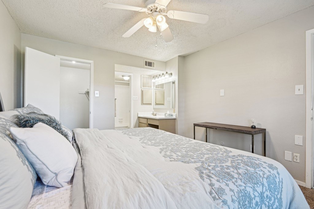 Spacious Bedrooms at Abbey Glenn Apartments, Waco, Texas