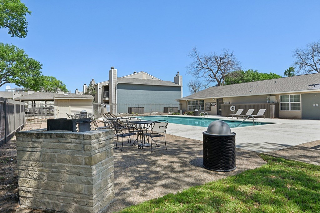 Poolside Relaxing Area at Abbey Glenn Apartments, Texas, 76706