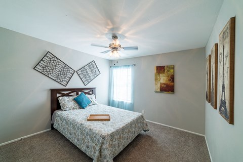 Bedroom With Plenty Of Natural Lights at Summerstone Apartments, Victoria, TX, 77901