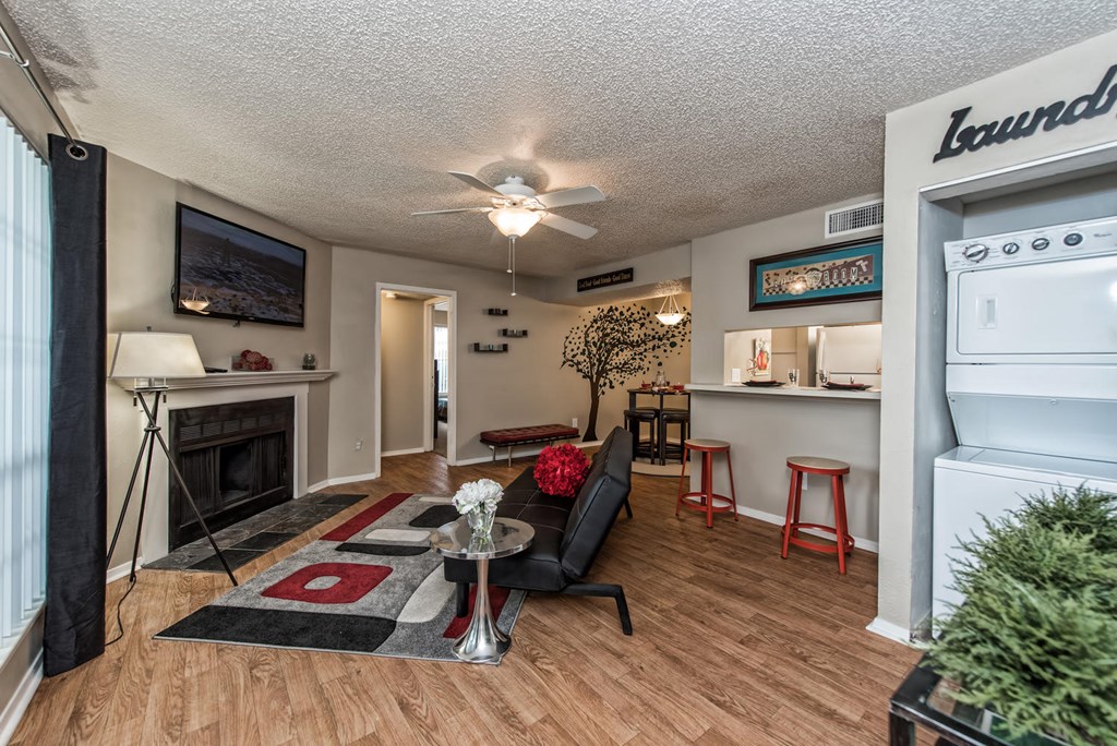 Living Room with Fireplace And TV at Abbey Glenn Apartments, Waco, TX, 76706