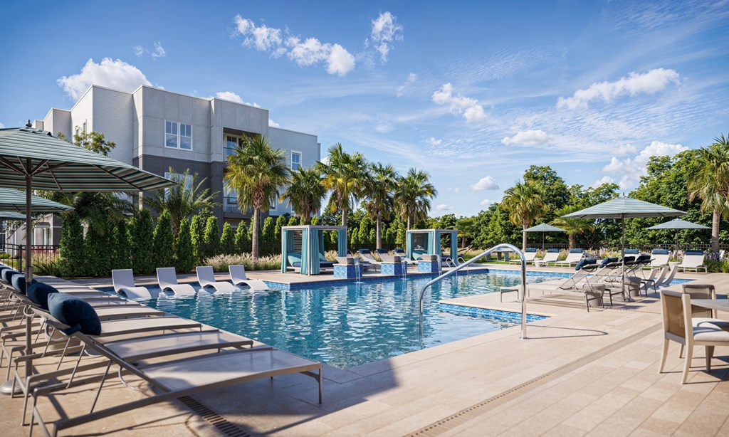 the swimming pool at the resort at longboat key club