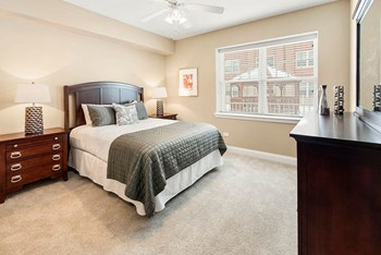 Gorgeous Bedroom Gorgeous Bedroom at Two Itasca Place, Itasca, Illinois - Photo Gallery 6