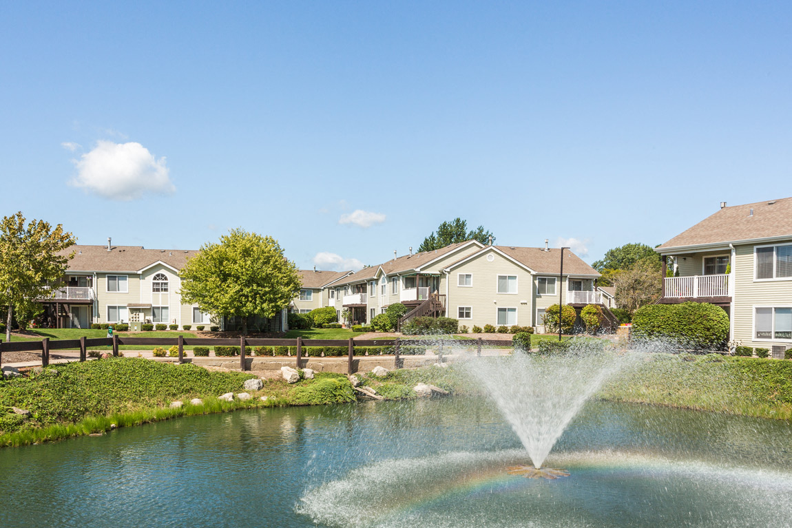 The Crossings at St. Charles Apartments Pond and Fountain