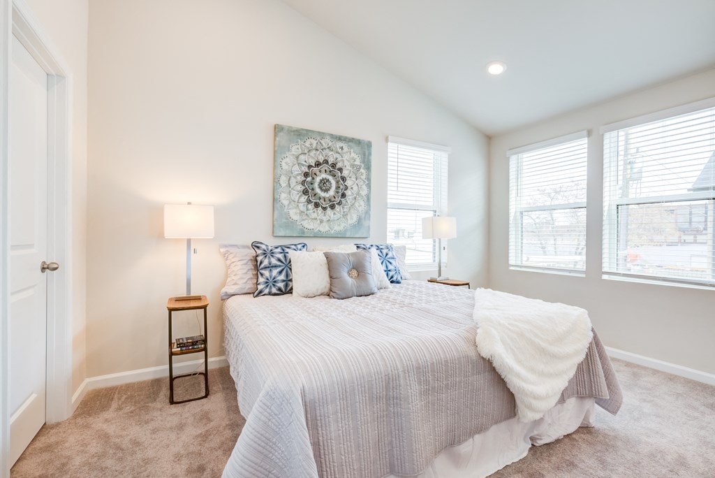 Bedroom with a Large Bed at Refinery Row, Baltimore