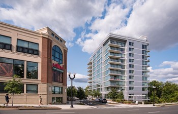 Exquisite Exterior at Verde Pointe, Arlington, 22201 - Photo Gallery 30
