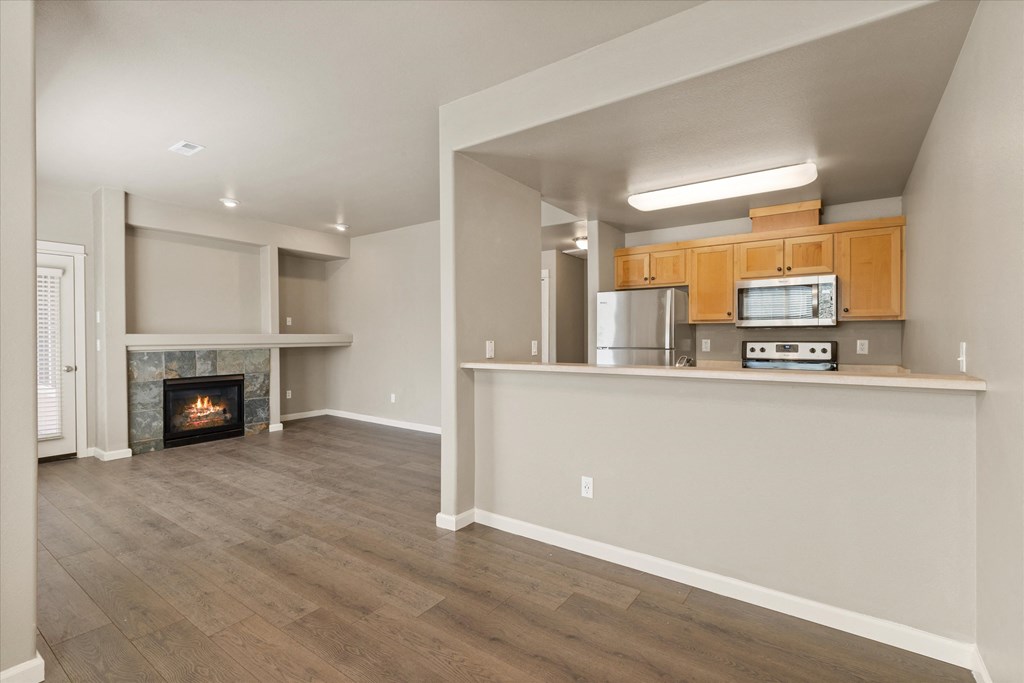 Village at Southern Crossing 2 bed 2 bath Townhbome 1319 sf living area