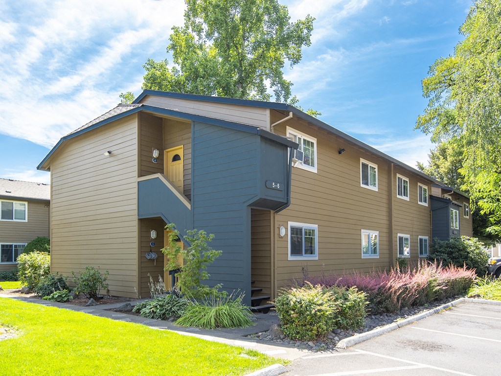 Crescent Ridge exterior