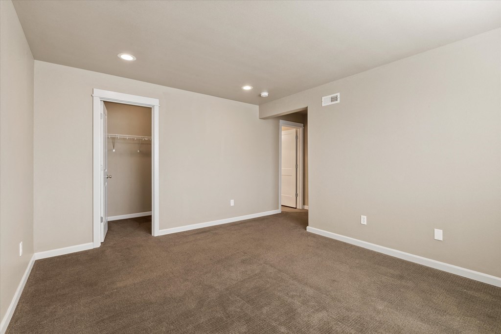 Village at Southern Crossing 2 bed 2 bath Townhbome 1319 sf bedroom