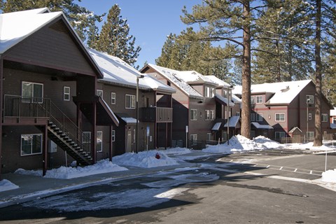 Aspens at South Lake exterior