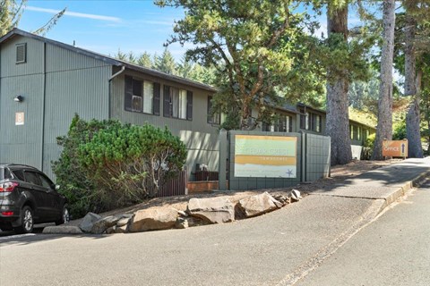 Cedar Crest Townhomes