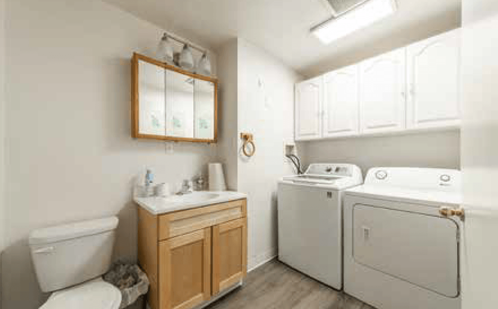 2600 bath and laundry