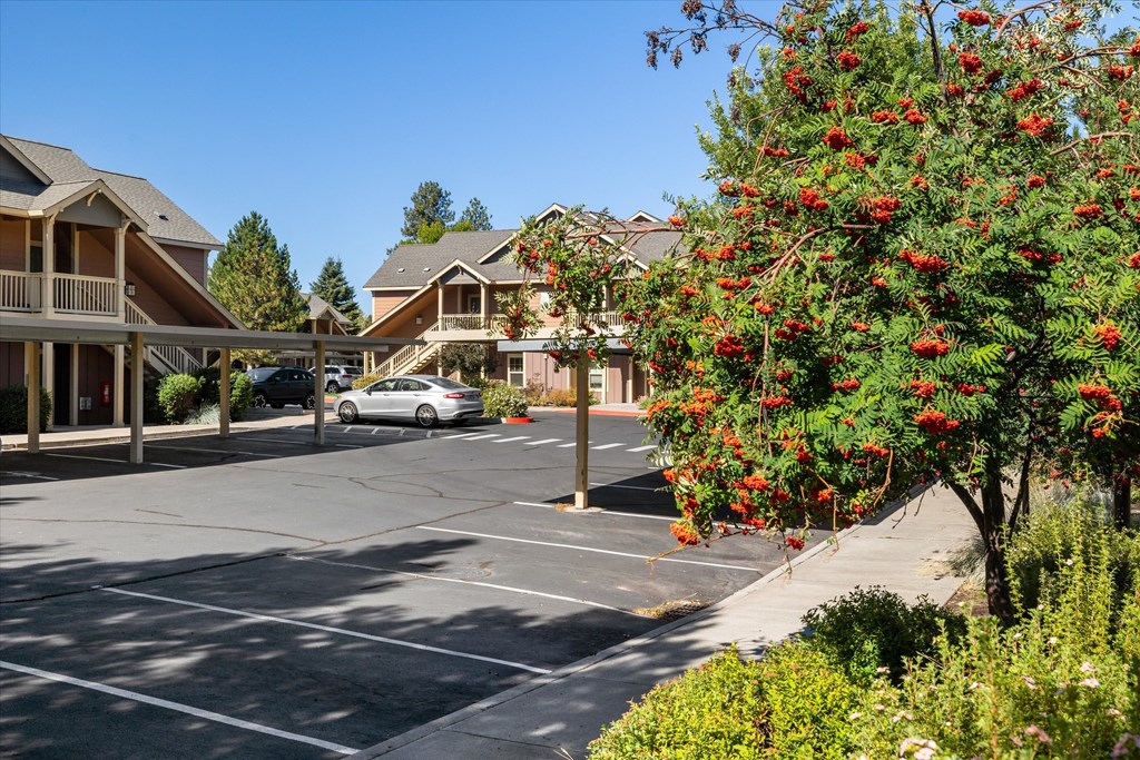 Village at Southern Crossing Exterior