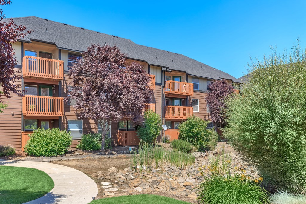 Commons at Pilot Butte Exterior B Building