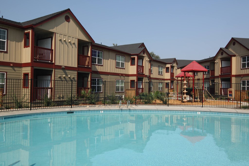Chico Courtyards pool