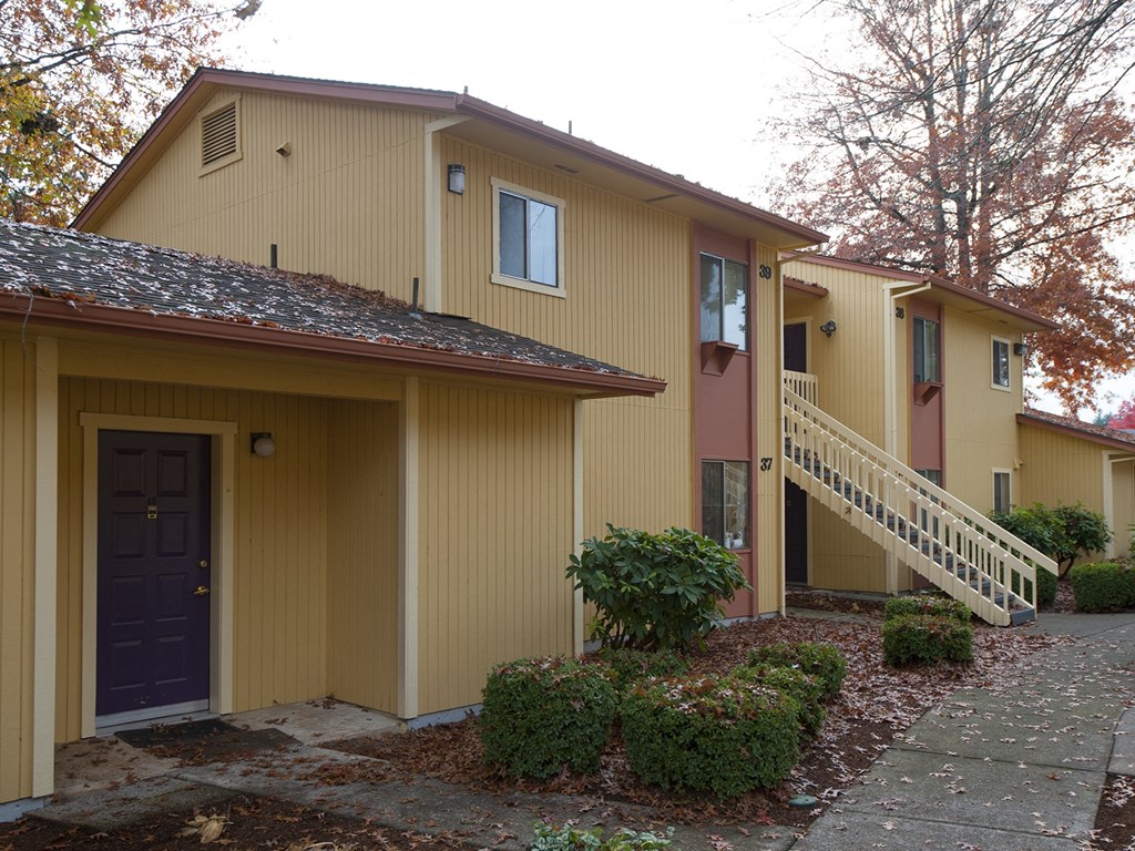 Countrywood Manor exterior
