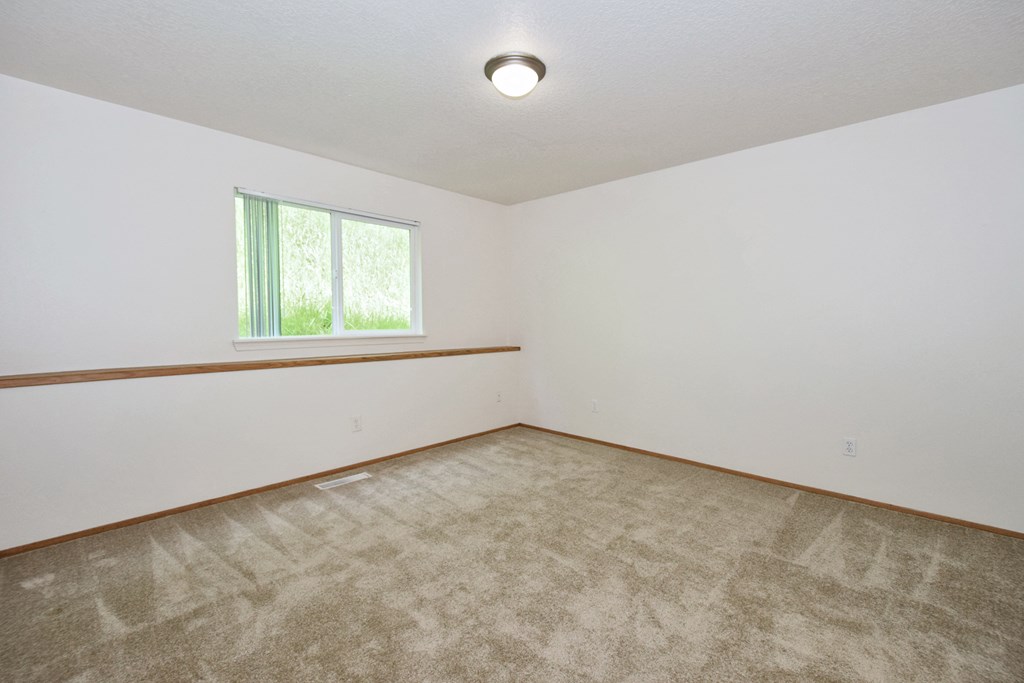 Wellington Estates bedroom 937