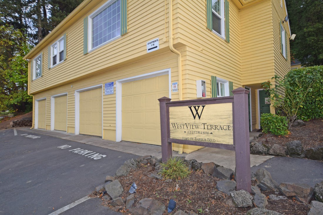 Piccolo Collina Apartments 11240 Sw Barbur Blvd Portland Or Rentcafe