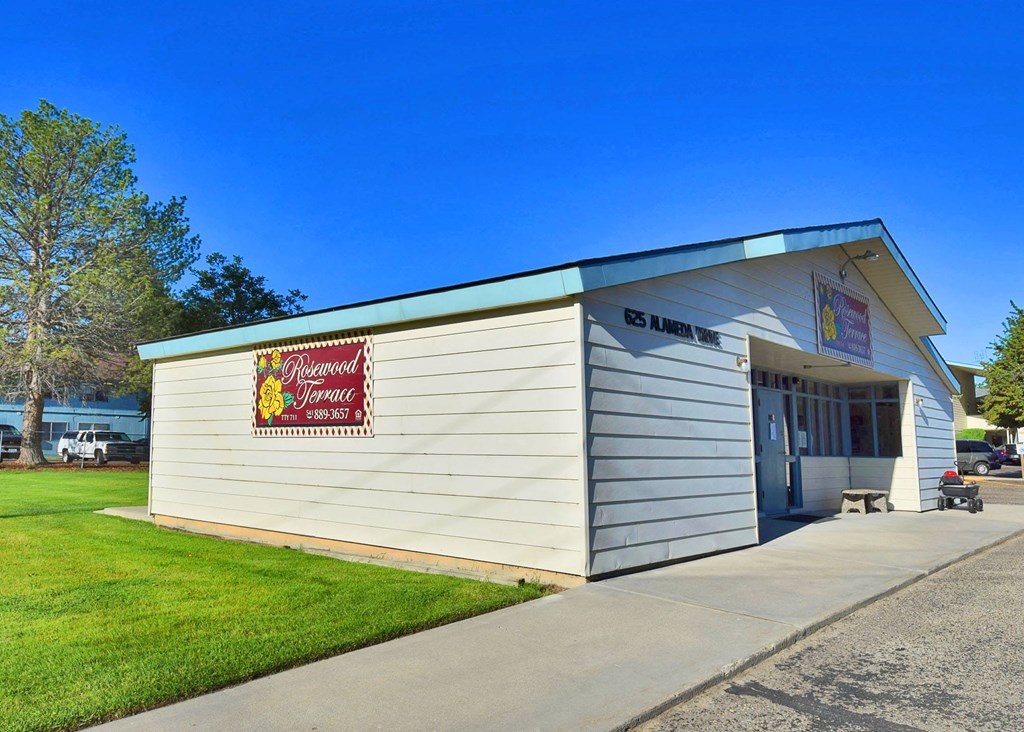 A building with a sign that says "Happy Valley" on it.