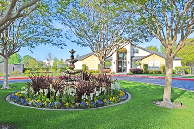 Tuscaro Clubhouse Landscaping