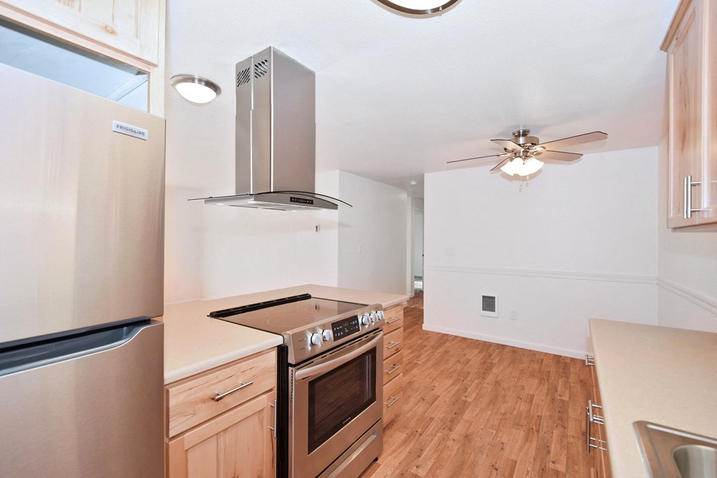 Squires Court Kitchen Dining